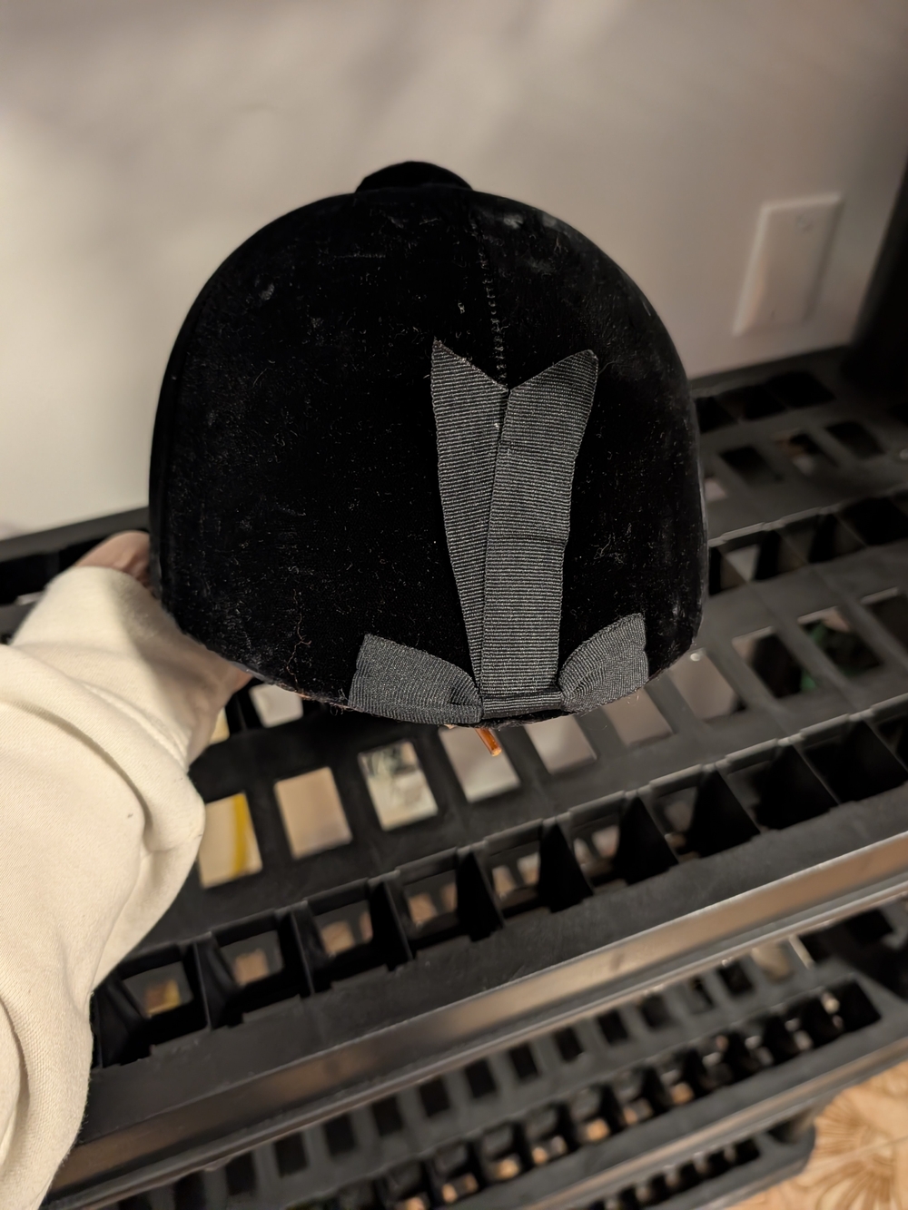 Black Velvet Riding Cap - Picture 2 of 4